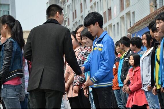 扶贫开发协会爱心助学---走进开县(图3) 扶贫开发协会爱心助学---走进开县(图3)