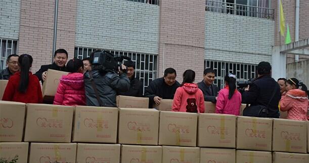 “公益重庆 爱心之旅”-帮扶贫困留守儿童公益活动-走进巴南(图3) “公益重庆 爱心之旅”-帮扶贫困留守儿童公益活动-走进巴南(图3)