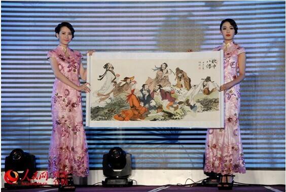 河南炎黄书画院举办书画义卖会为山区孩子募善款(图2) 河南炎黄书画院举办书画义卖会为山区孩子募善款(图2)