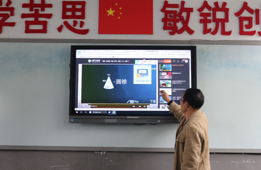 爱心不止步 市扶贫开发协会筹10万余元爱心款物送入困难群众手中(图5)