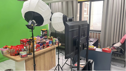 协会考察两家电商平台(图2) 协会考察两家电商平台(图2)