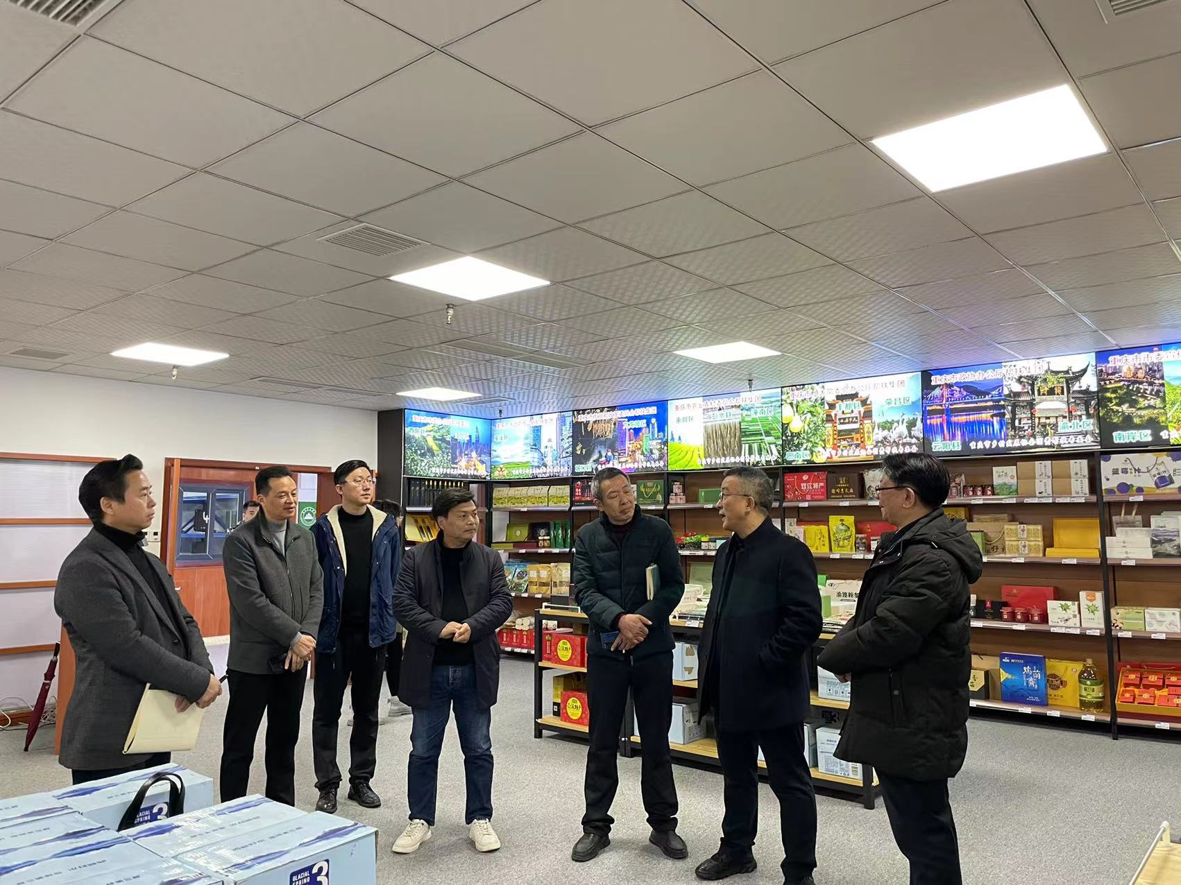 重庆市乡村振兴局社会服务处深入市乡村发展协会消费帮扶专委会基层一线调研指导工作(图1) 重庆市乡村振兴局社会服务处深入市乡村发展协会消费帮扶专委会基层一线调研指导工作(图1)