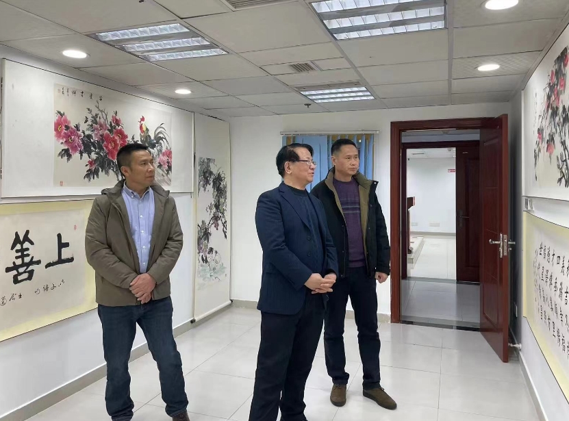 四川省驻重庆办事处有关领导 到访重庆市乡村发展协会参观考察(图1) 四川省驻重庆办事处有关领导 到访重庆市乡村发展协会参观考察(图1)