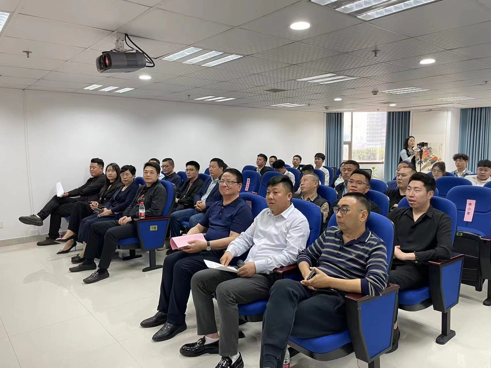 广东省再就业与创业促进会暨东阿世珍阿胶公司向我会签订705万物资捐赠协议 重庆市乡村发展协会就业创业专委会正式成立(图1) 广东省再就业与创业促进会暨东阿世珍阿胶公司向我会签订705万物资捐赠协议 重庆市乡村发展协会就业创业专委会正式成立(图1)